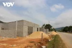 Ồ ạt xây dựng công trình dân sinh sau khi nghe đồn có cao tốc chạy qua địa bàn với mục đích hưởng đền bù.