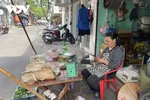 Người dân chật vật trong cơn “bão giá”