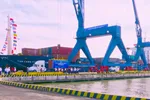 Tàu container cập bến cụm cảng Cần Thơ vào cuối năm 2022