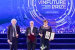 GS. Katalin Kariko và TS. Drew Weissman nhận Giải thưởng chính VinFuture mùa đầu tiên, tháng 1.2022