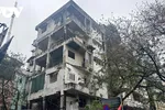 Chung cư 51 Huỳnh Thúc Kháng, quận Đống Đa được xếp vào diện nguy hiểm cấp độ D. Chung cư này đã bị sập một phần vào năm Nhiều người đến lúc mất vẫn không được ở nhà mình