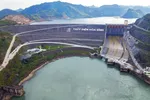 Mở 1 cửa xả đáy hồ thủy điện Hòa Bình để giảm áp lực sau mưa lũ