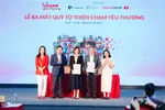 Đại diện Quỹ Chạm Yêu Thương ký kết Thỏa thuận hợp tác với Bệnh viện Mắt Trung ương