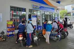 Giá xăng dầu tiếp tục tăng 'sốc' chỉ sau 2 ngày điều chỉnh
