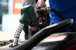 Giá xăng dầu tiếp tục tăng 'sốc' chỉ sau 2 ngày điều chỉnh