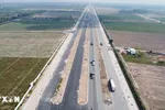 Đường 25B kết nối sân bay Long Thành đang thi công. (Ảnh: Công Phong/TTXVN) 