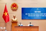 Lãnh đạo thành phố Hà Nội và các sở, ngành trực tiếp giải đáp kiến nghị của doanh nghiệp ngày 16-4.