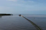 Nhà thầu triển khai thi công kè bảo vệ biển Tây từ cửa sông Ông Đốc đến cửa Sông Bảy Háp.