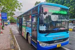 Hà Nội gia hạn thẻ xe buýt miễn phí không gắn chip đến hết năm 2026
