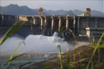 Hồ thủy điện Tuyên Quang đóng 1 cửa xả đáy giảm áp lực xả lũ hạ lưu