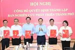 Công bố quyết định thành lập Ban Nghiên cứu phát triển TPHCM