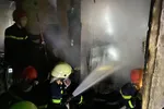TPHCM: Cháy nhà 4 tầng ở quận 3, 4 người được đưa ra ngoài an toàn