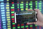 VN Index tăng hơn 10 điểm dù khối ngoại 'miệt mài' bán ròng mạnh