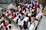 Hình ảnh từ video vụ việc học sinh lớp 7 ở Hà Nội túm tóc, ghì đầu cô giáo