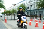 Mùa tựu trường chưa tới, VinFast Flazz Max đã 'nóng' nhờ dáng đẹp