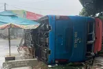 Đắk Lắk: Lật xe khách, 4 người tử vong