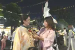 Đông đảo người dân về chùa cầu nguyện mùa Vu Lan