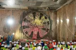 Máy khoan ngầm TBM đang thi công tuyến ngầm của metro Nhổn - ga Hà Nội