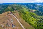Chuyến trekking 'đánh thức cung đường xanh'