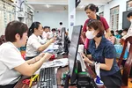 Cán bộ cơ sở tiến một bước, người dân đỡ cả hành trình