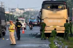 Xe khách lưu thông trên quốc lộ 1, đoạn qua địa bàn xã Hưng Thịnh, TP Đồng Nai, bất ngờ bốc cháy dữ dội, khiến 7 người tử vong.