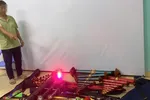 Công an lập hồ sơ, xử lý nhóm người thả diều làm ảnh hưởng đến an toàn bay. Ảnh: H.T.