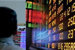 HoSE bất ngờ tái hiện tình trạng quá tải, VN Index lùi về sát mốc 1.500 điểm