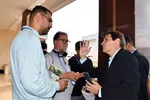 Các đại biểu, doanh nghiệp trao đổi bên lề hội nghị