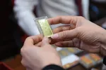 Giao dịch vàng sôi động trên các hội, nhóm