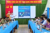 Các thành viên tổ công nghệ số cộng đồng các ấp tham gia buổi tập huấn.