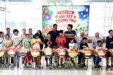 Chung tay chăm lo cho học sinh khó khăn, người già neo đơn