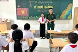 Nâng bước em đến trường