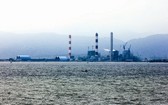 圖為永新1熱電廠。此前,何國軍曾因涉嫌永新1電力有限責任公司受託的100萬立方米泥沼排向平順省大海事件而被暫停工作15天。(圖源:互聯網)