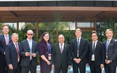 阮春福總理(前中)接見美國企業家代表團。(圖源:統一)