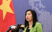 我國外交部發言人黎氏秋姮在記者會上回答媒體機關關注的問題。(圖源:文牒)