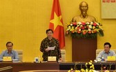 黨中央政治局委員、國會常務副主席、監察團團長從氏放(中)主持會議。(圖源:VGP)