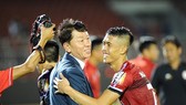 Thầy trò CLB TPHCM liệu có duy trì được vị trí dẫn đầu tại V-League 2019? Ảnh: DŨNG PHƯƠNG