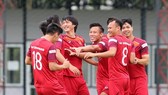 Khu trung tuyến liệu sẽ có xáo trộn ở trận gặp Malaysia? Ảnh: Minh Hoàng