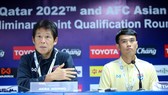 HLV Akira Nishino bắt đầu thận trọng với giới truyền thông