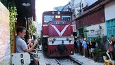 Hà Nội huy động nhiều quận huyện dẹp cà phê đường tàu, dứt điểm trước ngày 12-10