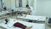Điều tra vụ 5 học sinh nhập viện nghi ngộ độc thực phẩm