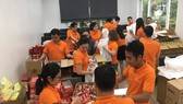 Trao tặng hàng ngàn phần quà cho trẻ em, người già neo đơn