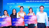 Tặng vé máy bay hạng thương gia cho hướng dẫn viên du lịch giỏi