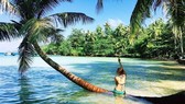 Romantic beaches on the archipelago lure tourists (Photo: quandaohaitac.com)