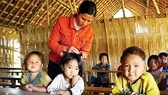 PM urges to solve shortage of teachers in Highlands