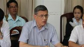 Prof. David Dapice, Senior Economist, Vietnam and Myanmar Programme, Harvard Kennedy School, at the meeting with leaders of Can Tho city on October 8. (Photo: VNA)