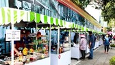 Stalls on Nguyen Van Chiem food street in HCM City (Photo: VNA)