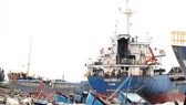Fishing boat is sunk in the Hon La Port