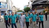 Đi bộ quyên góp gần 7,7 tỷ đồng chăm lo cho người nghèo
