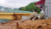 Mường Lát tan hoang sau lũ, di dời dân khẩn cấp